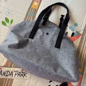 Lululemon go getter bag